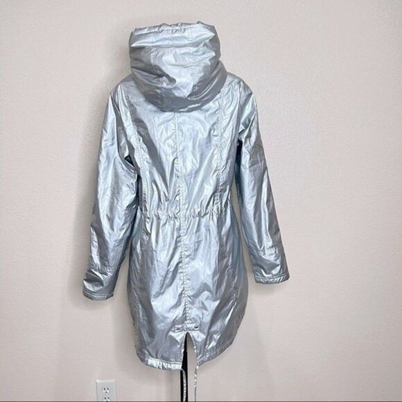 Bebe Sport Y2K Silver Insulated Jacket Size Medium - Picture 4 of 16